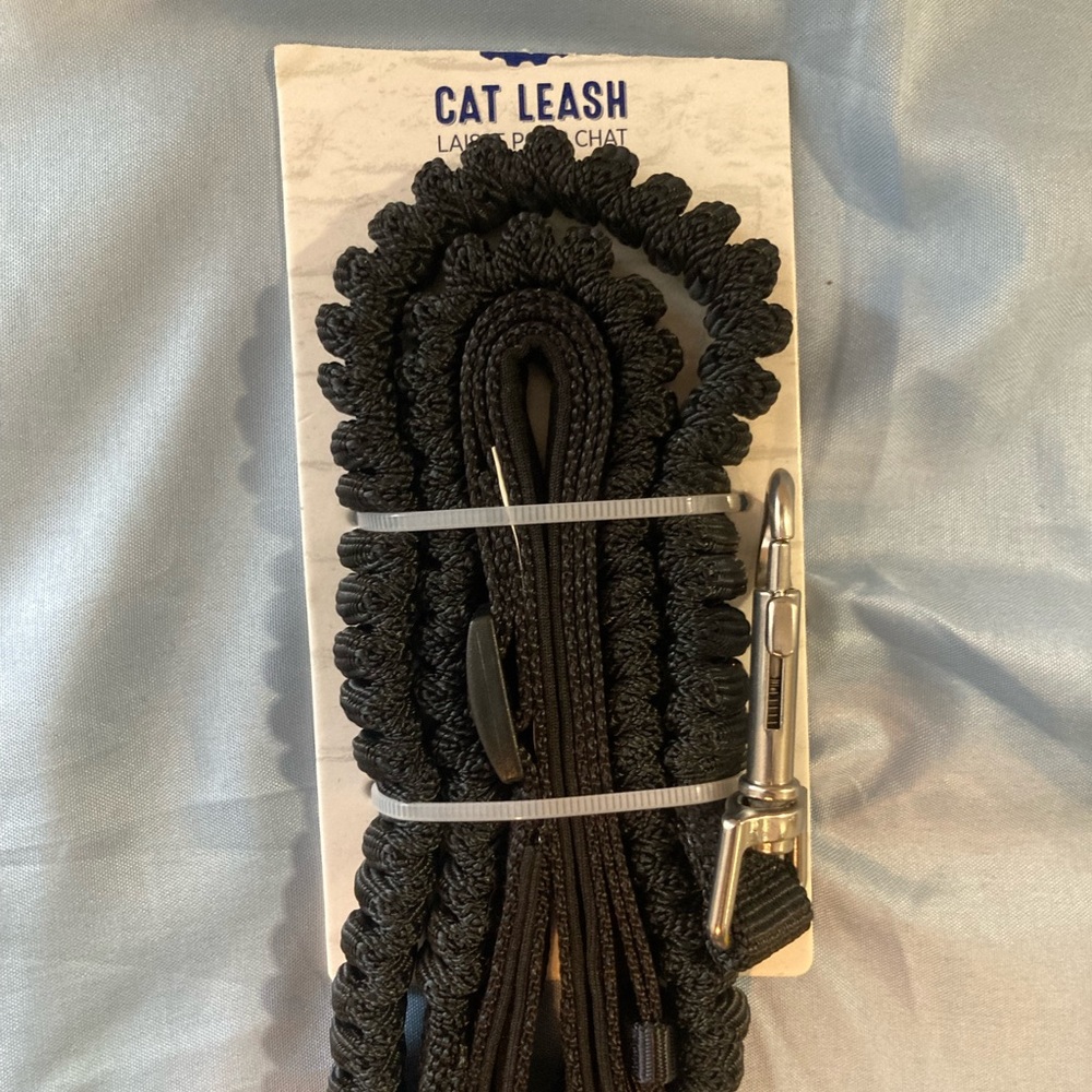CAT leash